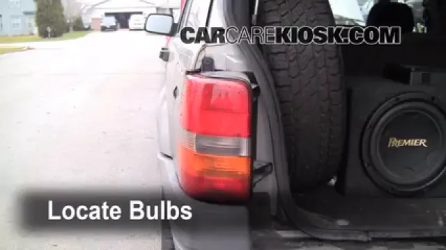 1998 Jeep Grand Cherokee TSi 4.0L 6 Cyl. Luces Luz trasera (reemplazar foco)